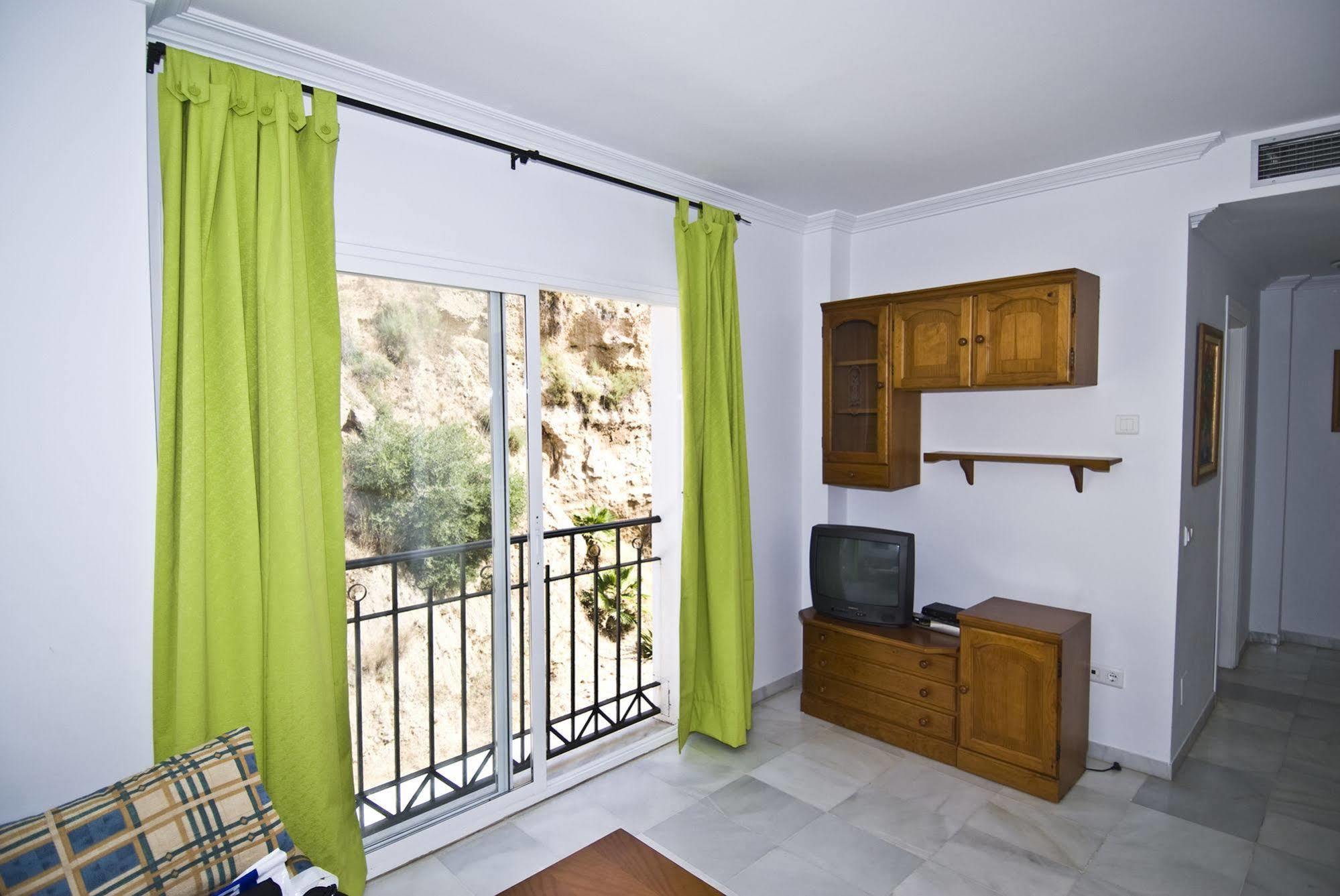 Apartamentos Hc Burriana Playa Nerja Kültér fotó