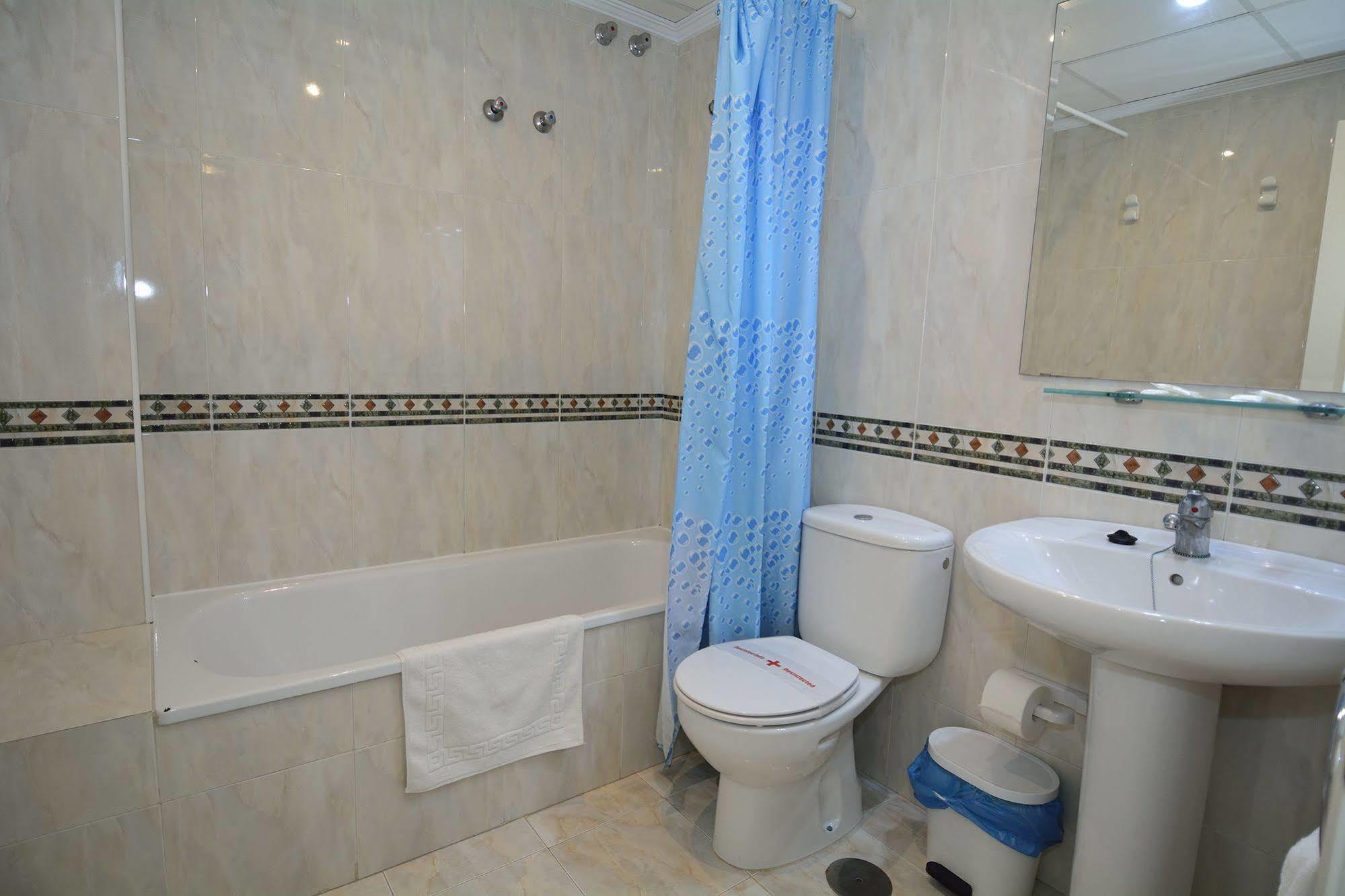 Apartamentos Hc Burriana Playa Nerja Kültér fotó